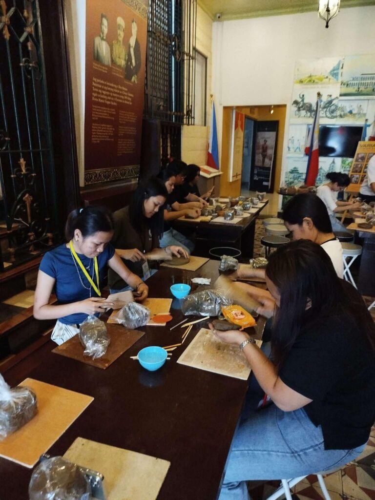 free-pottery-class